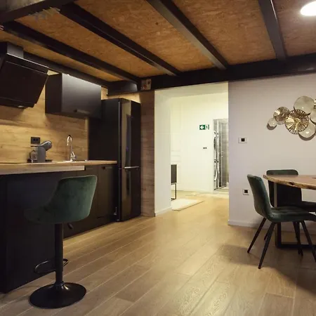 Josip 아파트 풀라